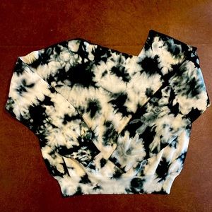 Line and Dot one shoulder tie-dye sweater. Size M